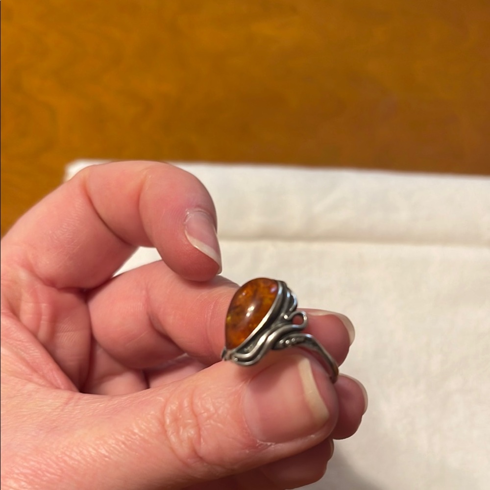Antique Sterling Silver Amber Ring - Picture 4 of 5
